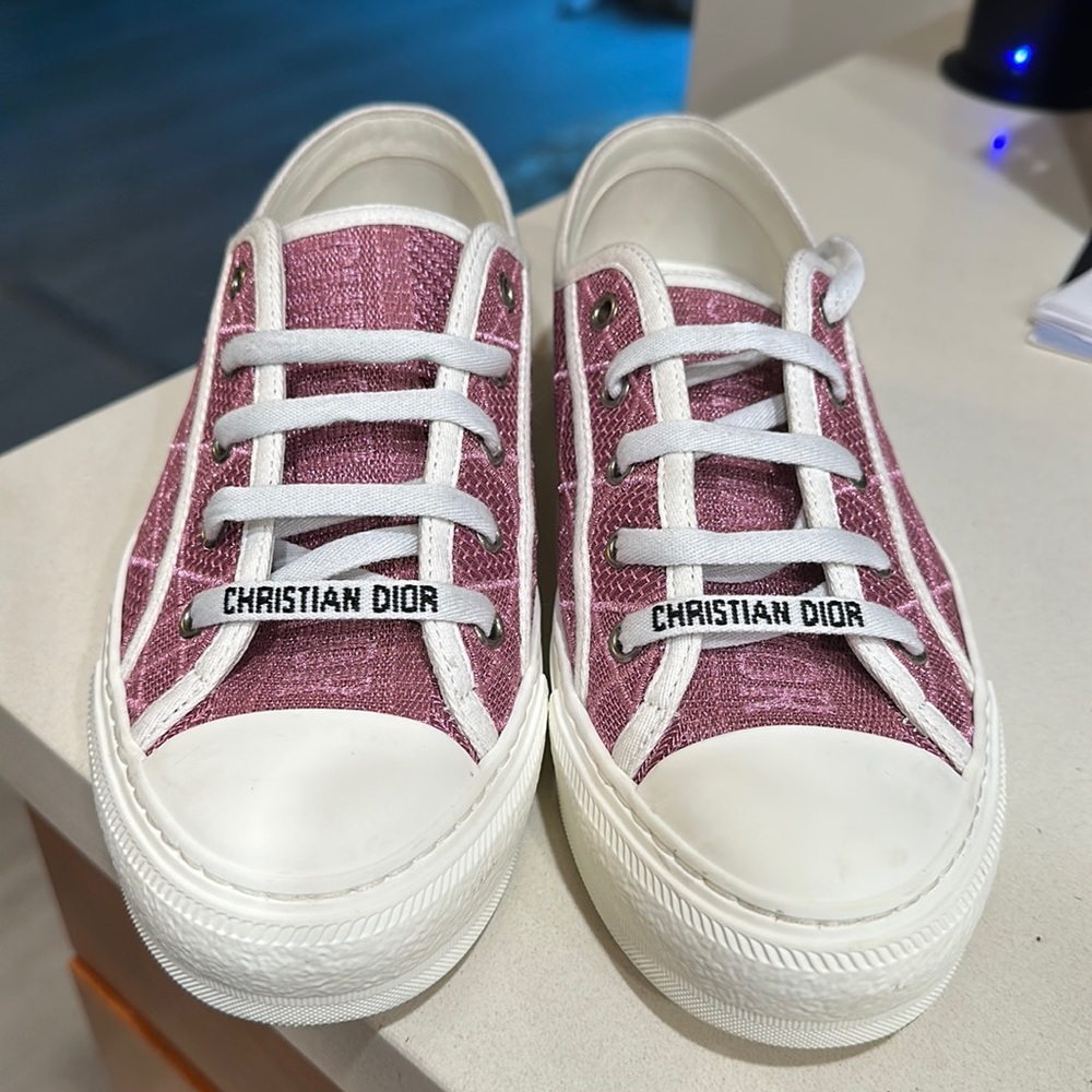 Christian Dior sneakers 🔥🔥💯AUTHENTIC !!!